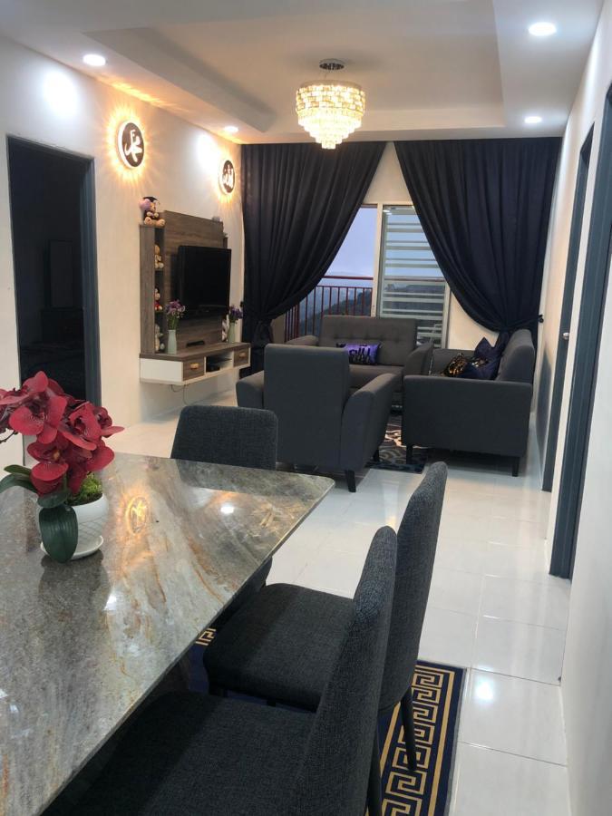Ramadhina Eagle Eye View Home2Stay Emerald Avenue ブリンチャン エクステリア 写真