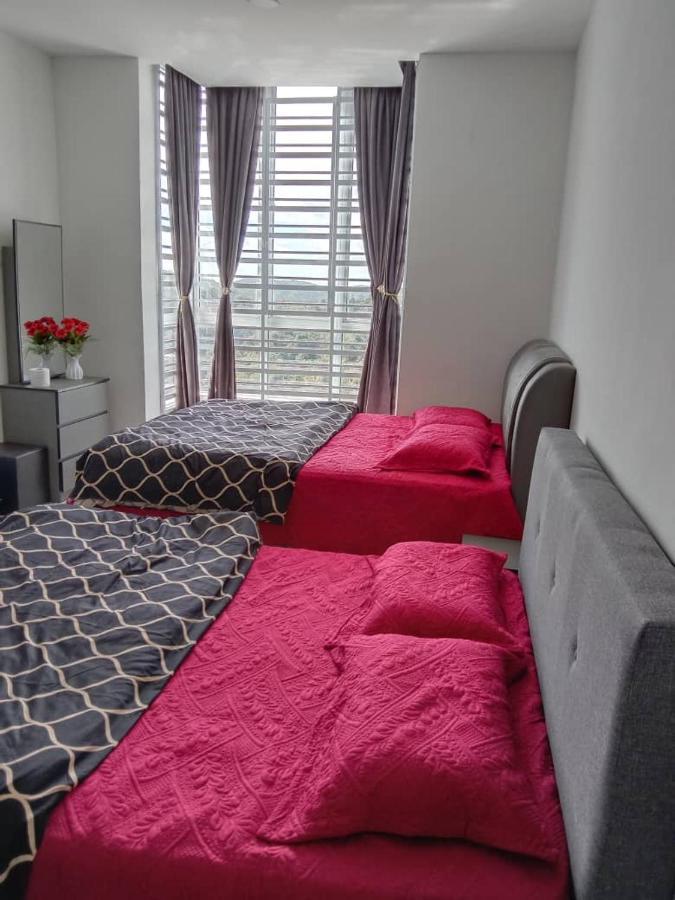 Ramadhina Eagle Eye View Home2Stay Emerald Avenue ブリンチャン エクステリア 写真