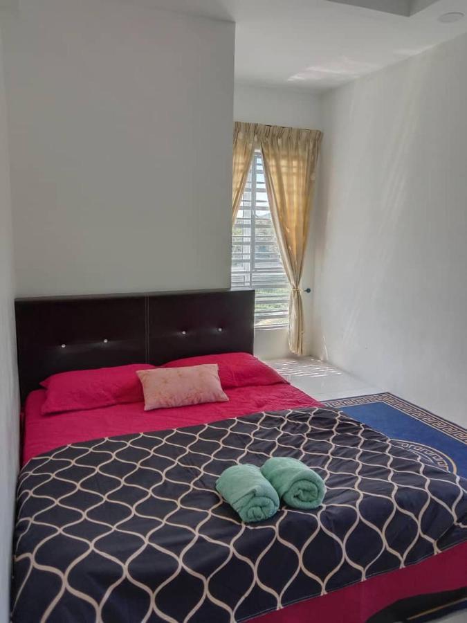 Ramadhina Eagle Eye View Home2Stay Emerald Avenue ブリンチャン エクステリア 写真